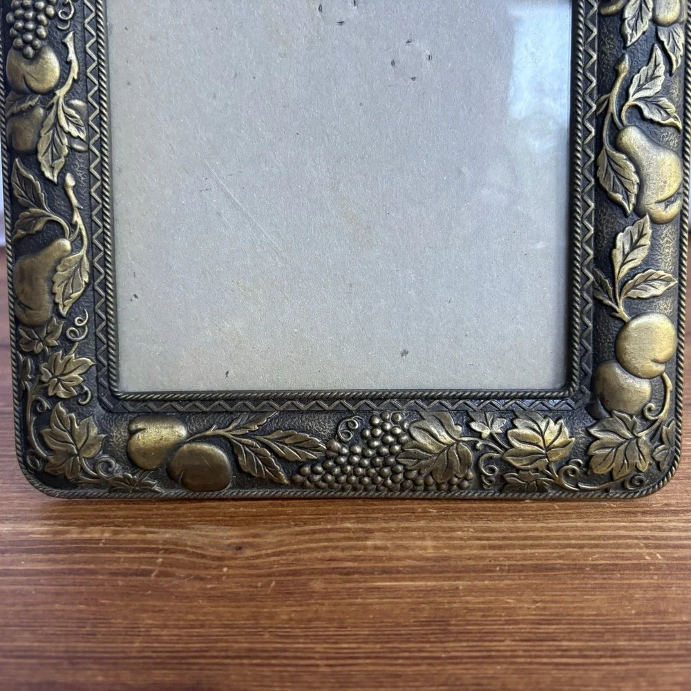 Hallmark Embossed Brass Tone Photo Frame Fruit‎ Grapevine Motif Vintage Heavy